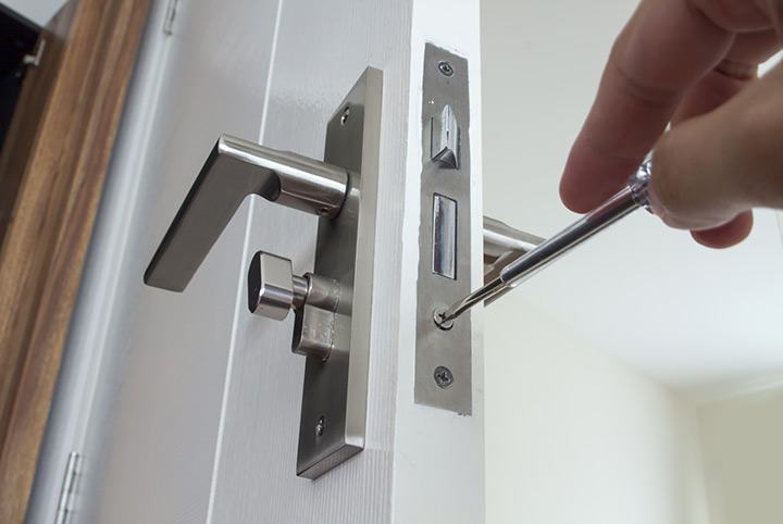 Our local locksmiths are able to repair and install door locks for properties in Chipping Barnet and the local area.