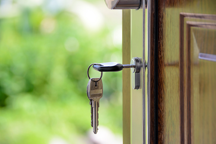 A2B Locks are able to provide local locksmiths in Chipping Barnet to repair your broken locks. 